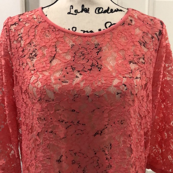 Forever 21 in coral lace top - Picture 2 of 4